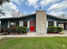 37019 Pine Meadows Ln in Umatilla, FL - Building Photo