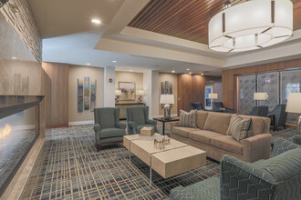 Tamarisk NorthShore in Deerfield, IL - Building Photo - Lobby