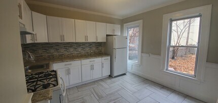 641 Ferry St, Unit 1st in New Haven, CT - Foto de edificio - Building Photo