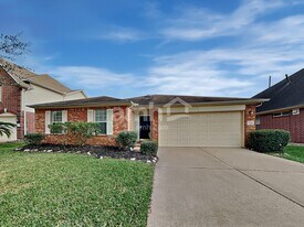 2114 English Green Way in Fresno, TX - Building Photo