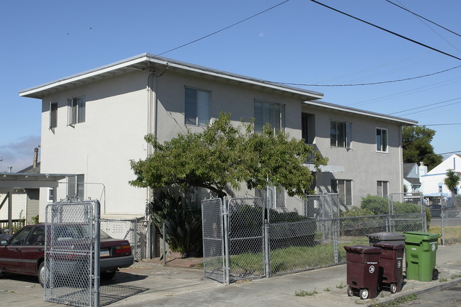 1901-1907 E 23rd St in Oakland, CA - Building Photo - Building Photo