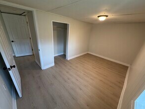 2570 Sanger Ln, Unit D in York Haven, PA - Foto de edificio - Building Photo