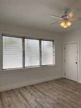 139 NW 17th Pl in Miami, FL - Building Photo - Building Photo