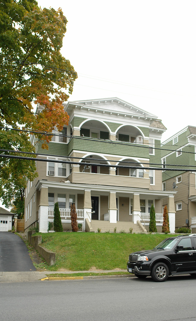 36 Fairview Ave