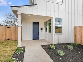 1116 Atkinson Rd in Austin, TX - Building Photo - Building Photo