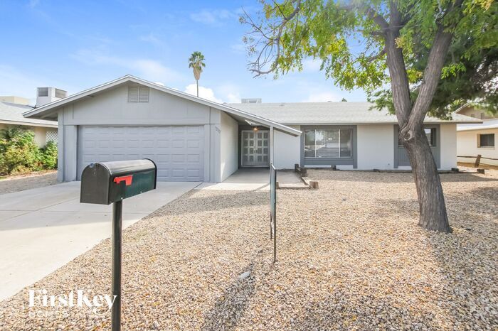 5227 W Hearn Rd in Glendale, AZ - Foto de edificio
