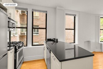 11 1/2 W 84th St in New York, NY - Building Photo - Building Photo