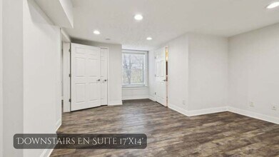 3169 Earhart Rd in Hermitage, TN - Foto de edificio - Building Photo