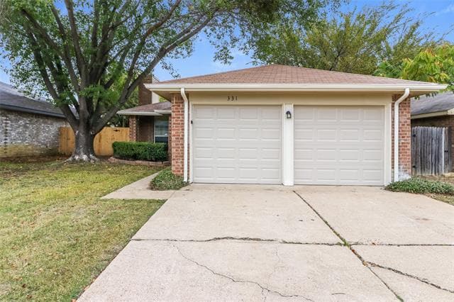 331 Angelina Dr in Arlington, TX - Foto de edificio - Building Photo