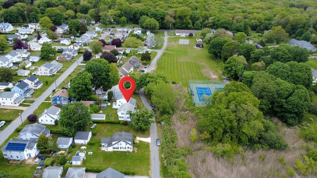 31 Meriden Rd in Old Lyme, CT - Building Photo - Building Photo
