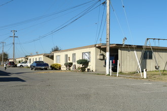 Bardin Apartments in Salinas, CA - Building Photo - Building Photo