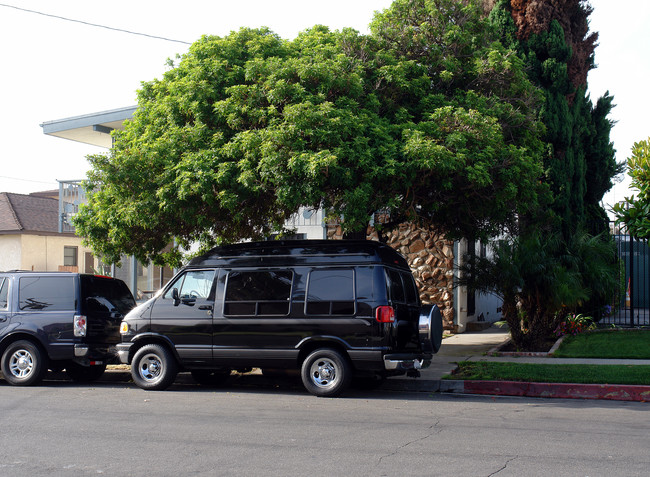 4372 W 133rd St in Hawthorne, CA - Foto de edificio - Building Photo