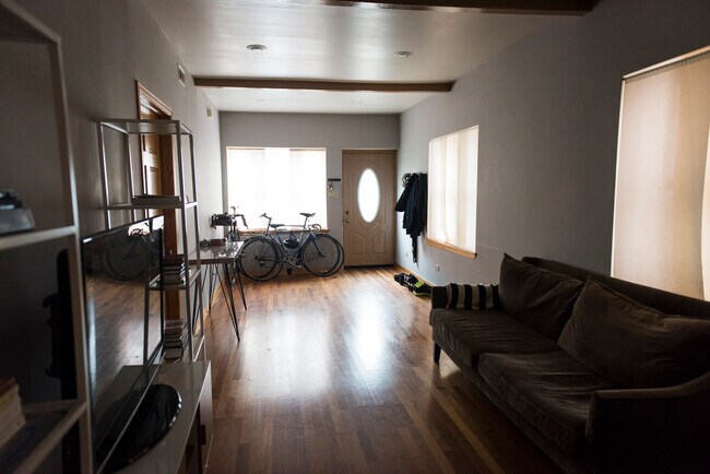 1423 W Walton St in Chicago, IL - Building Photo - Building Photo