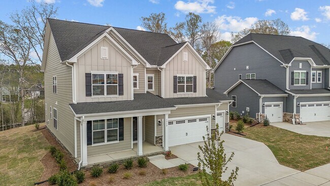 property at 1512 Goldfinch Ln