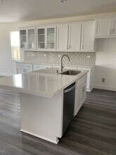 1494 Oak Cir in Rohnert Park, CA - Building Photo - Building Photo