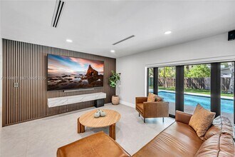 11340 SW 74th Ct in Pinecrest, FL - Building Photo - Building Photo