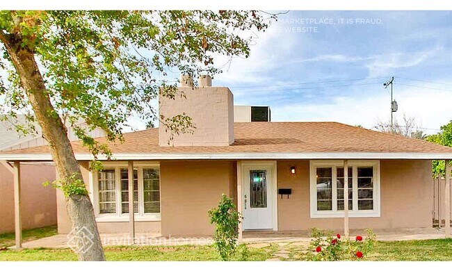 property at 1046 E Indianola Ave