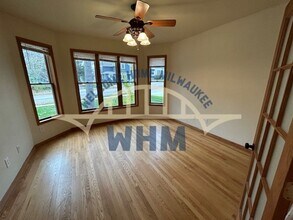 N90W16734 Roosevelt Dr in Menomonee Falls, WI - Building Photo - Building Photo