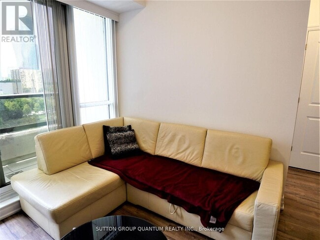 36 Elm Dr W in Mississauga, ON - Building Photo - Building Photo