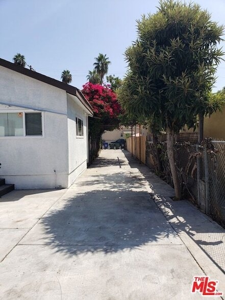 3515 Lifur Ave in Los Angeles, CA - Building Photo - Building Photo