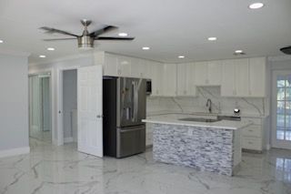 3954 Coconut Cir N in Naples, FL - Building Photo - Building Photo