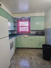805 Grant St, Unit 2 in Beatrice, NE - Building Photo - Building Photo