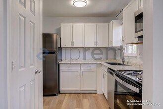 5290 Stonebush Terrace in Stone Mountain, GA - Building Photo - Building Photo