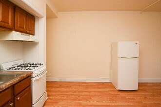 3335 W Diversey Ave in Chicago, IL - Building Photo - Building Photo