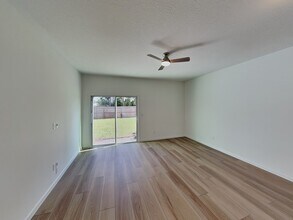 610 Holly Lks Dr in Orange Park, FL - Building Photo - Building Photo