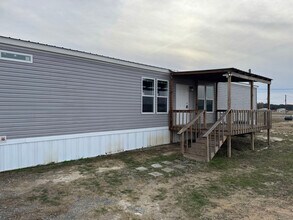 365 Patriot Ln in Collinston, LA - Foto de edificio - Building Photo