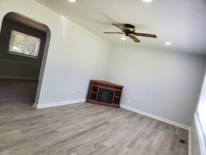 50 Wheatland Dr in Hampton, VA - Building Photo - Building Photo