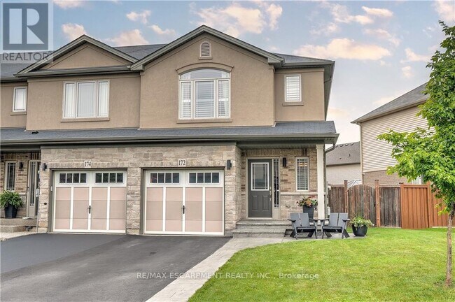 172 Westbank Trail in Hamilton, ON - Building Photo - Building Photo