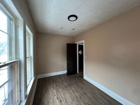 55 Cotter Ave in Akron, OH - Building Photo