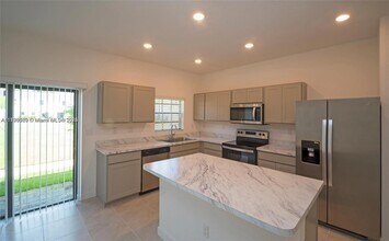 766 SW 12th St in Florida City, FL - Building Photo - Building Photo
