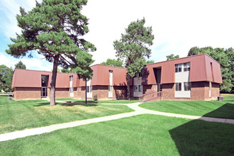 Pines Lapeer West Apartments in Lapeer, MI - Building Photo - Building Photo