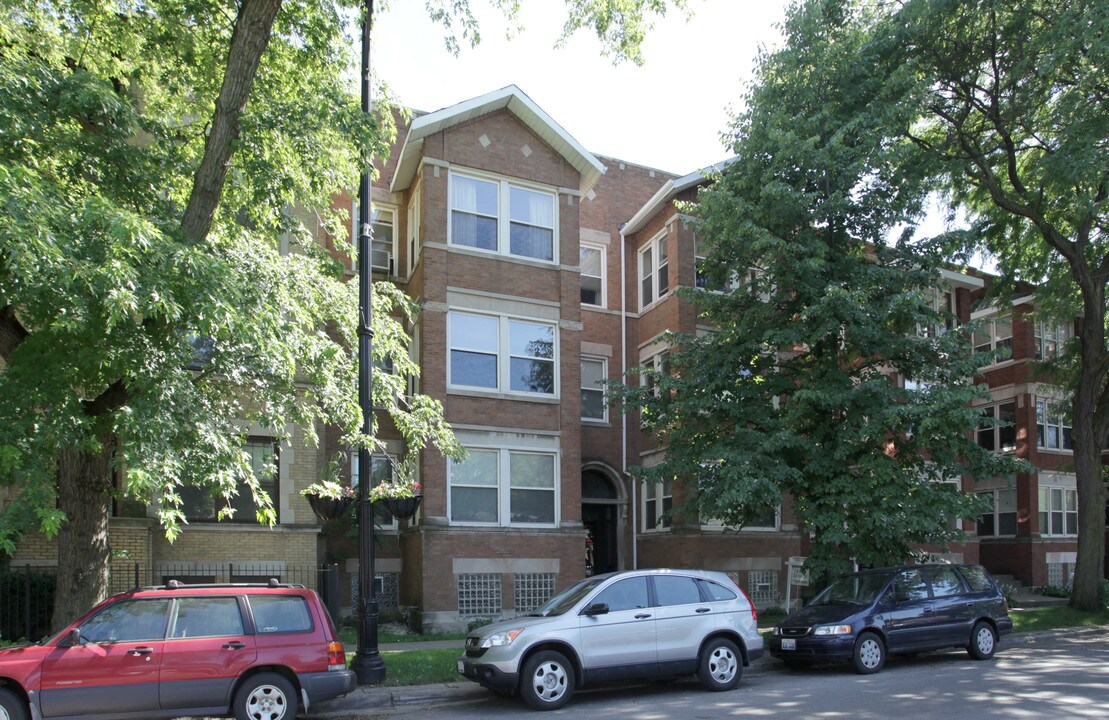 1221-1223 E 53rd St in Chicago, IL - Building Photo