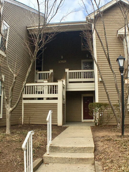 10818 Antigua Terrace in Rockville, MD - Building Photo