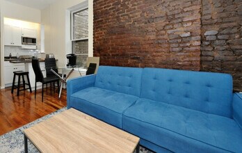 348 E 34th St in New York, NY - Building Photo - Building Photo