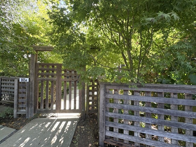 865 College Ave in Menlo Park, CA - Building Photo - Building Photo