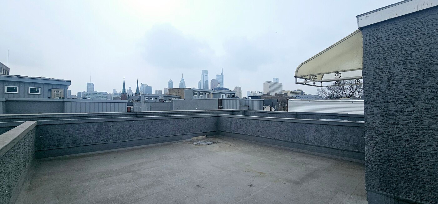 628 N 11th St, Unit 1 in Philadelphia, PA - Building Photo