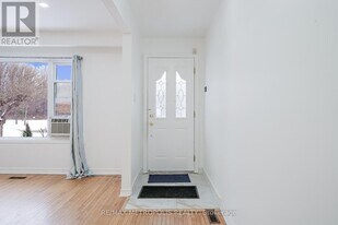 50 Applemore Rd in Toronto, ON - Building Photo