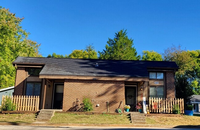 property at 2800 Garvin Rd NW