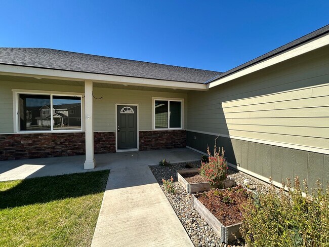 2309 North Middlecrest Drive in Ellensburg, WA - Building Photo - Building Photo