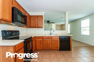 16528 Woodside Dr in Justin, TX - Building Photo - Building Photo