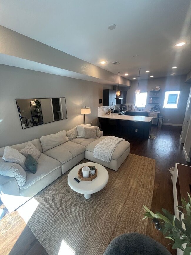 2870 Hazel Ct in Denver, CO - Building Photo - Building Photo