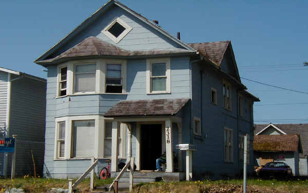 2318 Wetmore Ave in Everett, WA - Foto de edificio