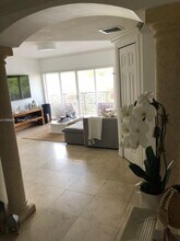 101 Sidonia Ave in Coral Gables, FL - Building Photo - Building Photo