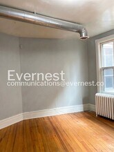 2207 W Grace St, Unit Apt C in Richmond, VA - Foto de edificio - Building Photo