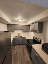 1907 Main St, Unit Apt 2 in Washougal, WA - Building Photo - Building Photo