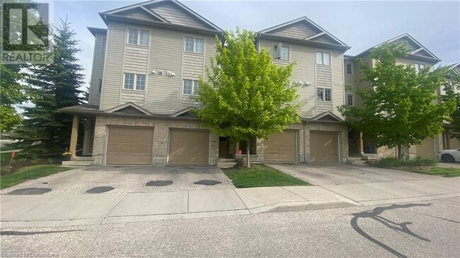 155 Highland Crescent in Kitchener, ON - Building Photo - Building Photo